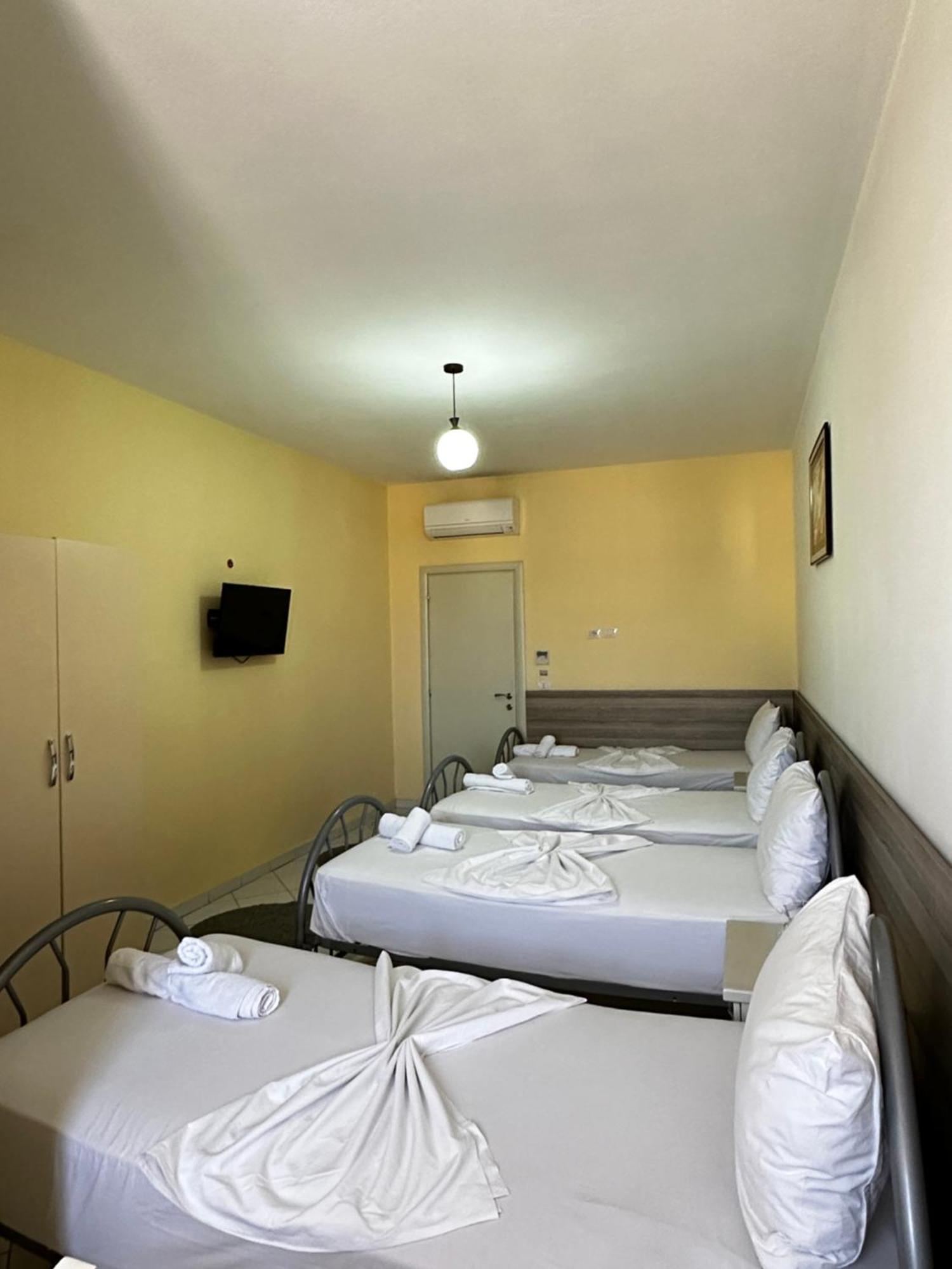 Hotel St.Pauli Shkoder Bagian luar foto