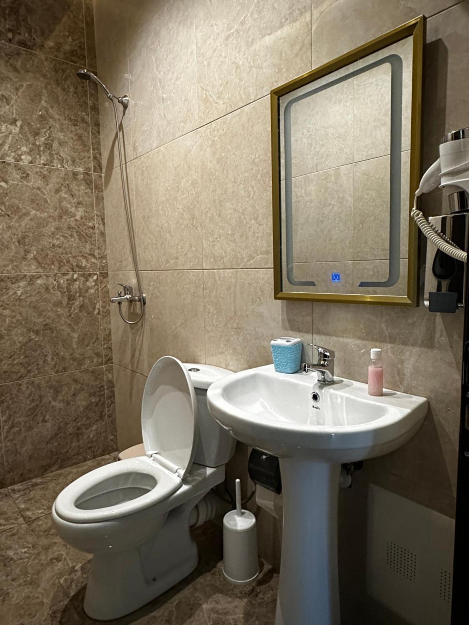 Hotel St.Pauli Shkoder Bagian luar foto