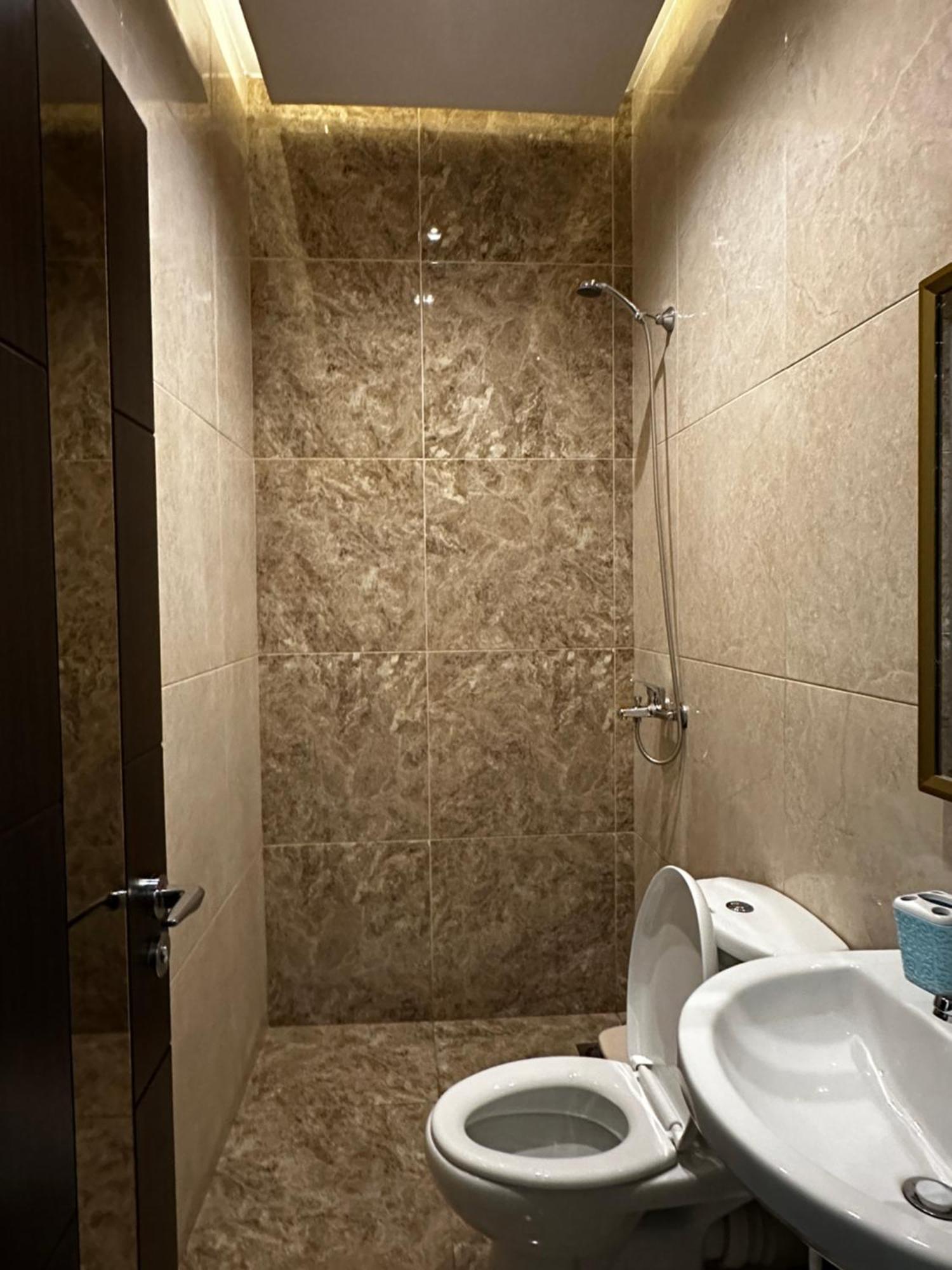 Hotel St.Pauli Shkoder Bagian luar foto