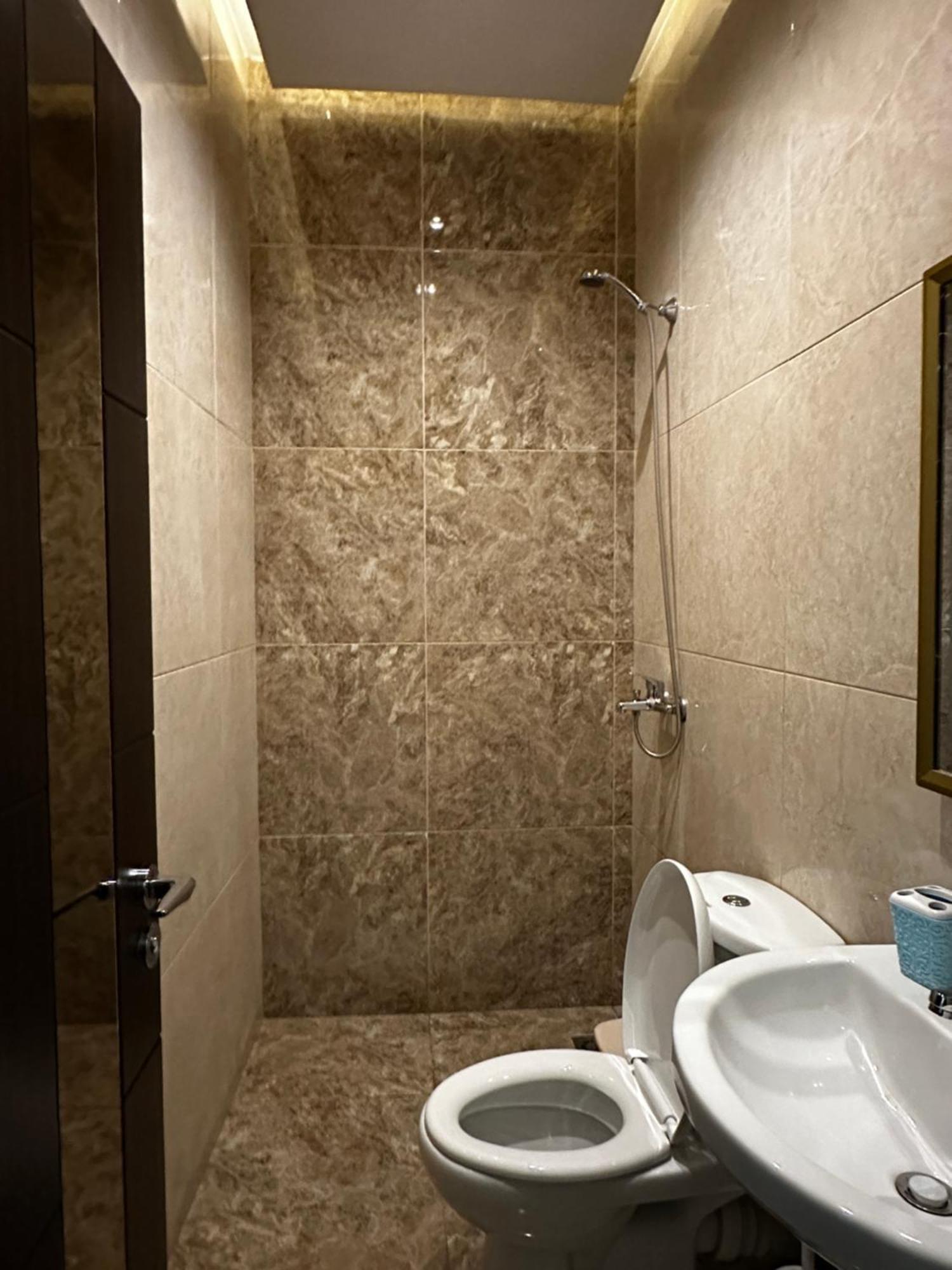 Hotel St.Pauli Shkoder Bagian luar foto